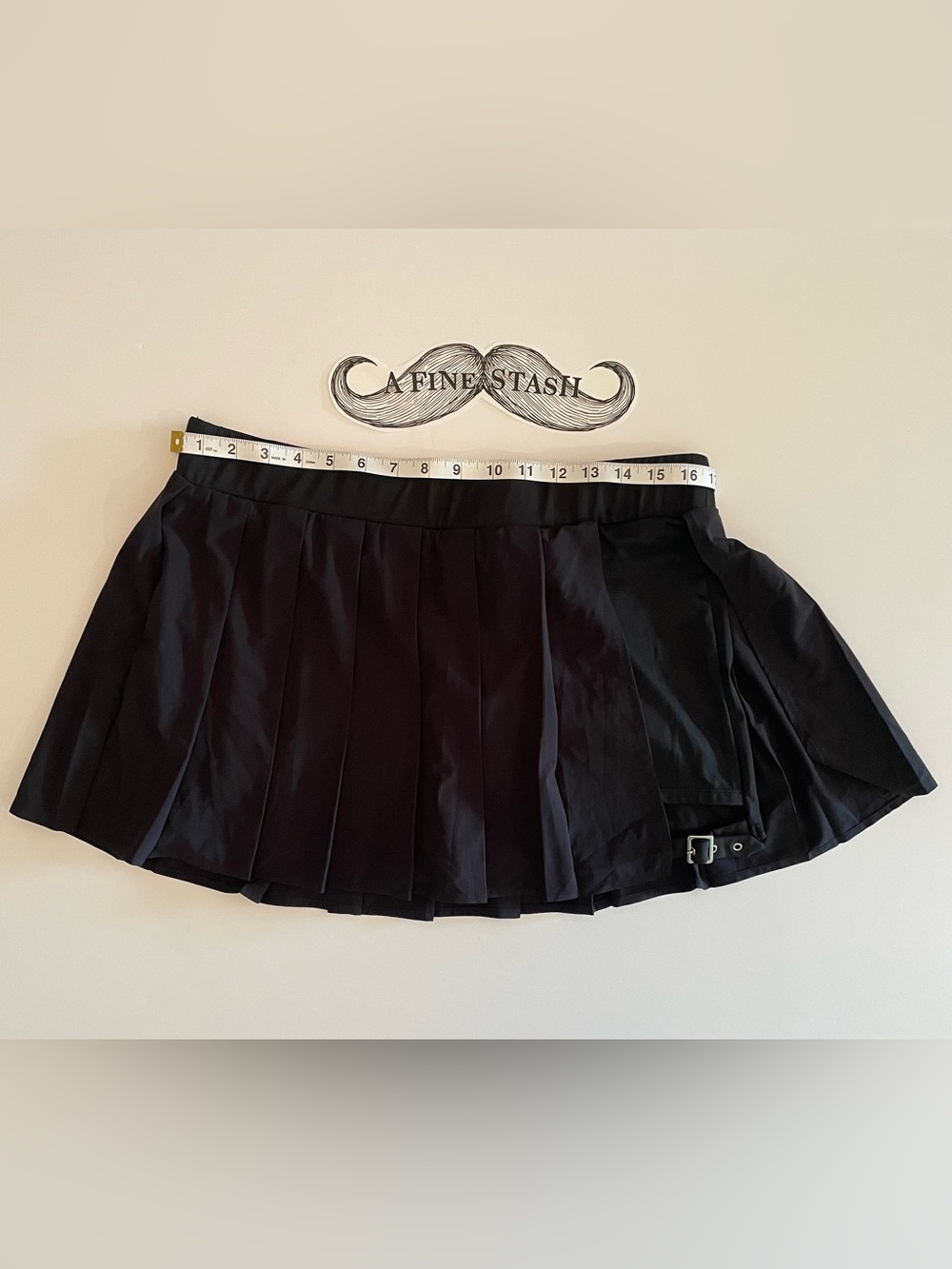 BZB Y2K Black Pleated High Waisted Tennis Skort with Buckle Size L